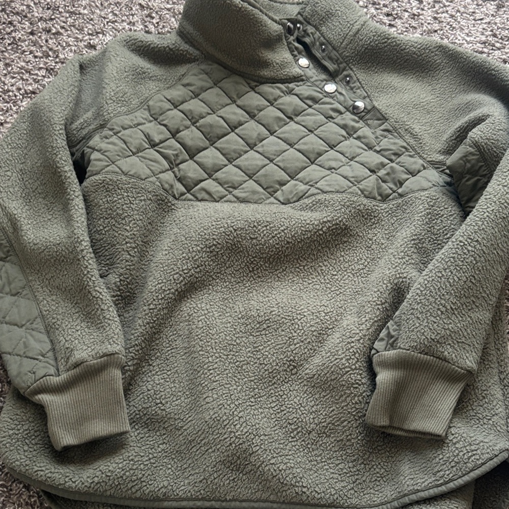 Abercrombie & Fitch Kids Quilted Fleece Jacket in Olive